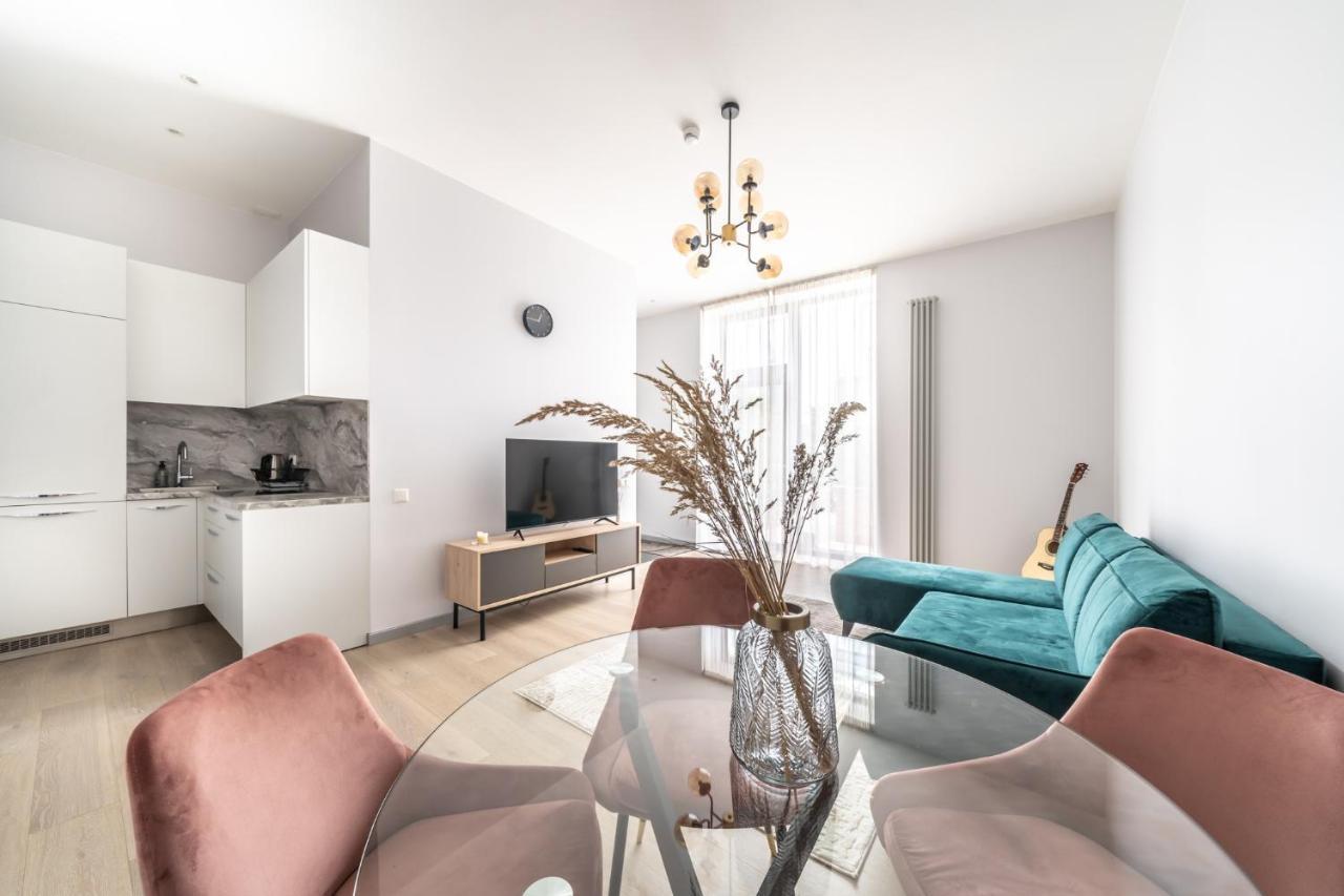 New Comfortable 2 Bedroom Cottage w/Big Terrace Jūrkalne Exteriör bild