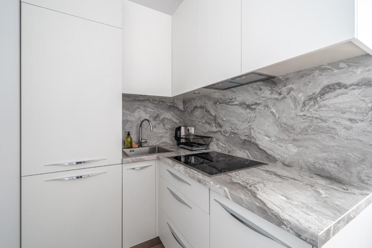 New Comfortable 2 Bedroom Cottage w/Big Terrace Jūrkalne Exteriör bild